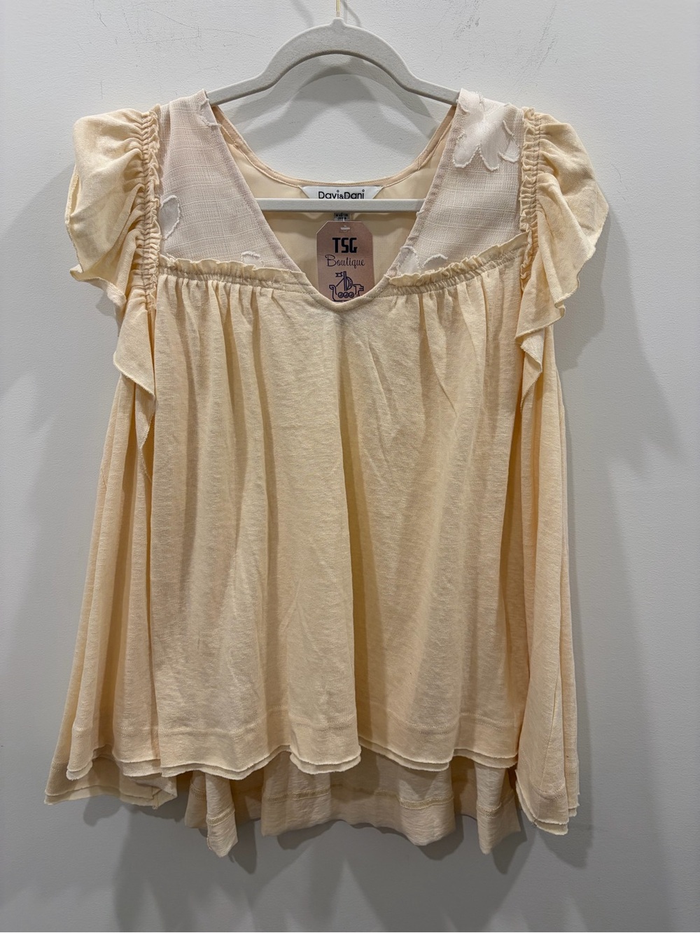 DAVI & DANI Pale Cream/ yellow Ruffle Sleeve Peasant Blouse boutique Sm